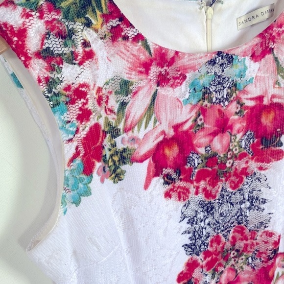 Sandra Darren Floral and Laced sheath midi dress, Size 10 - Picture 7 of 11